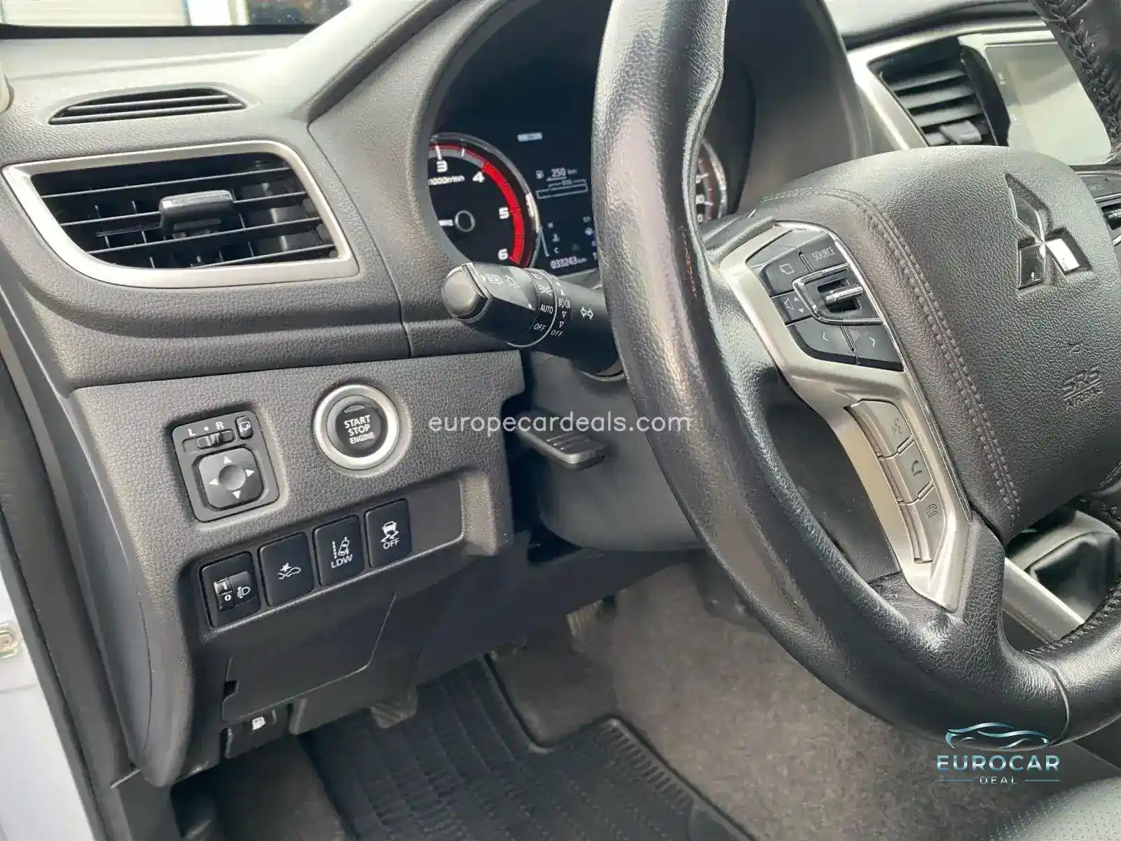 Mitsubishi L200