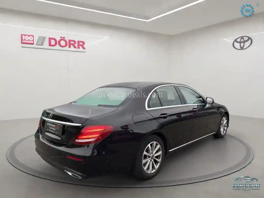 Mercedes-Benz E 220