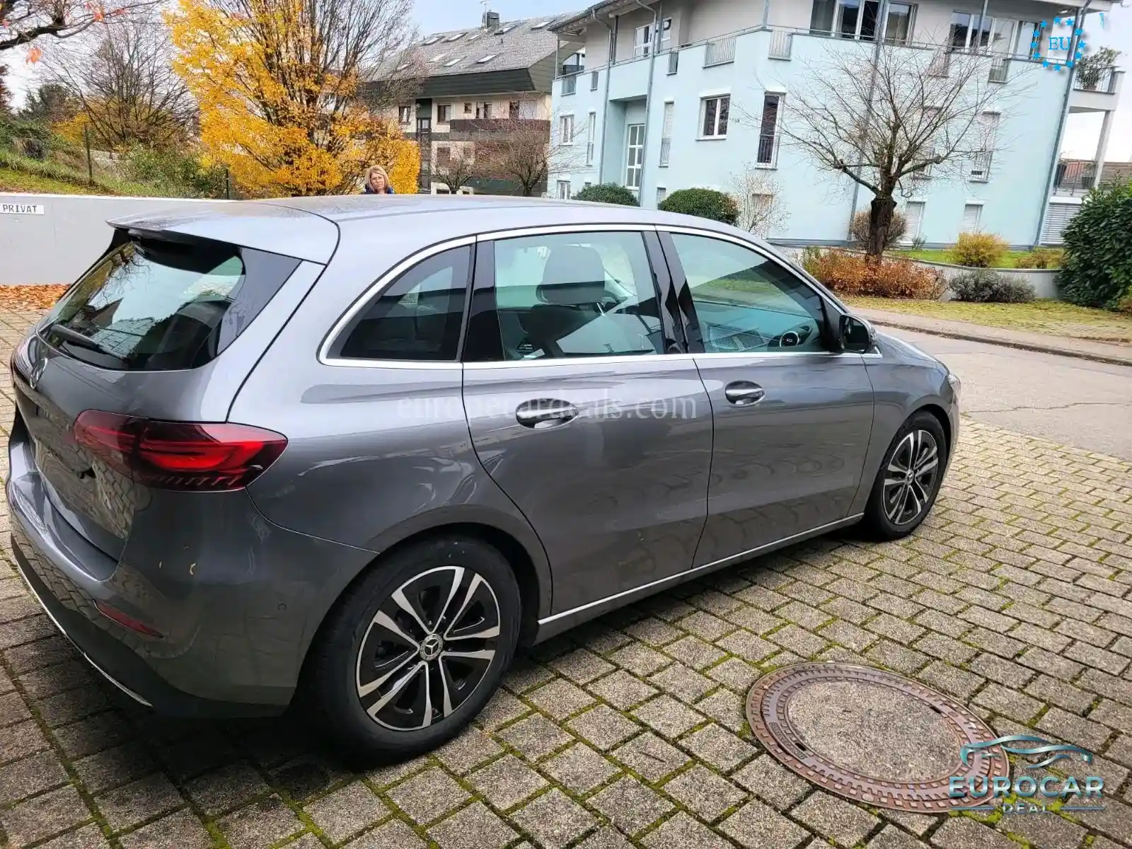 Mercedes-Benz B 180