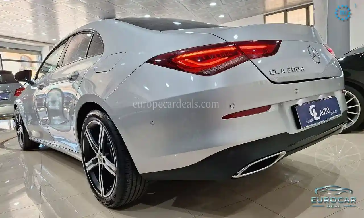 Mercedes-Benz CLA 200