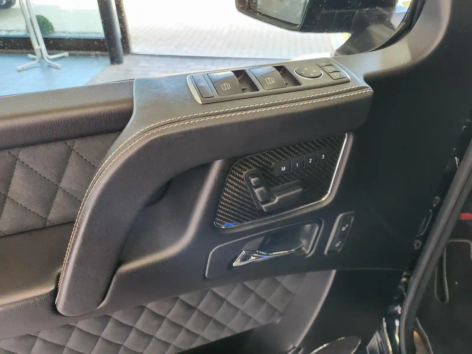 Mercedes-Benz G 500