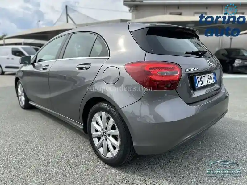 Mercedes-Benz A 180