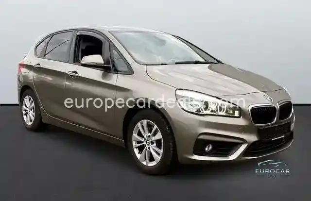 BMW 220