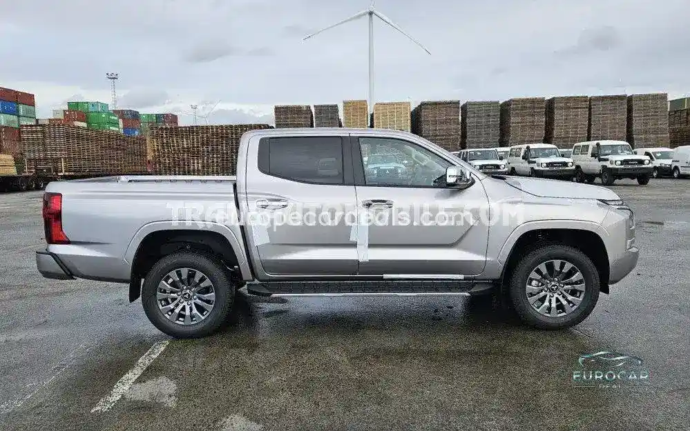 Mitsubishi L200