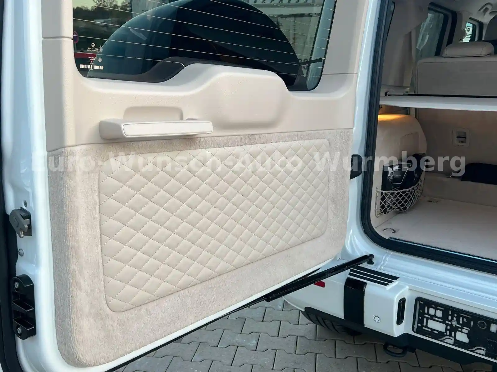 Mercedes-Benz G 500
