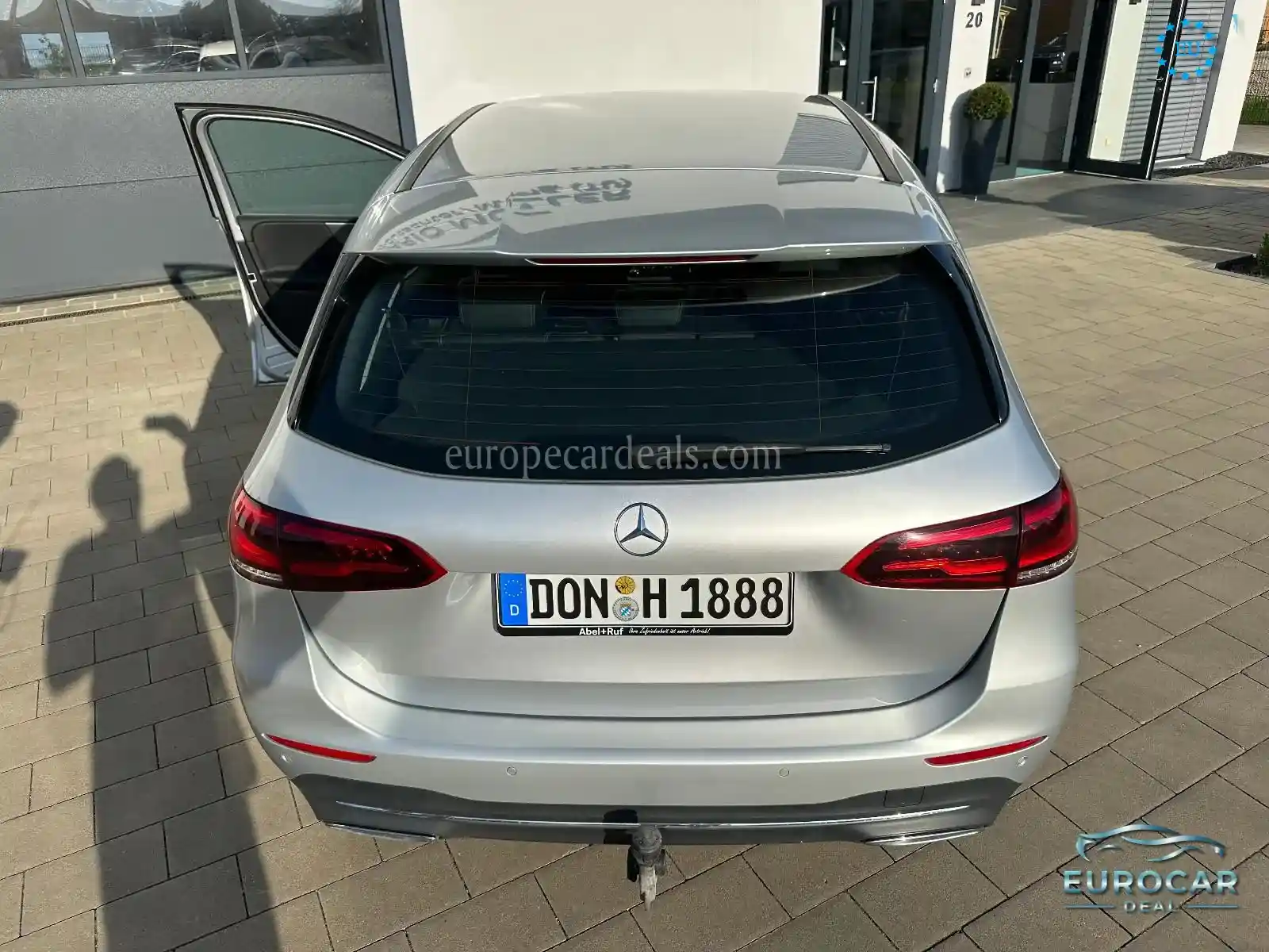 Mercedes-Benz B 180