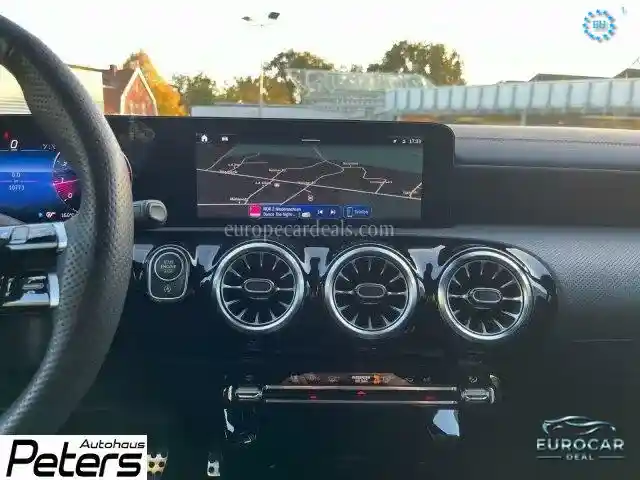 Mercedes-Benz CLA 180