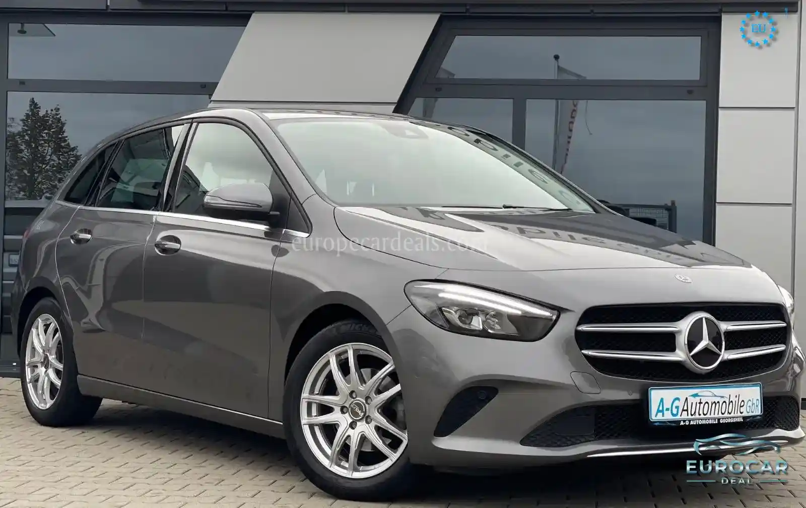 Mercedes-Benz B 180