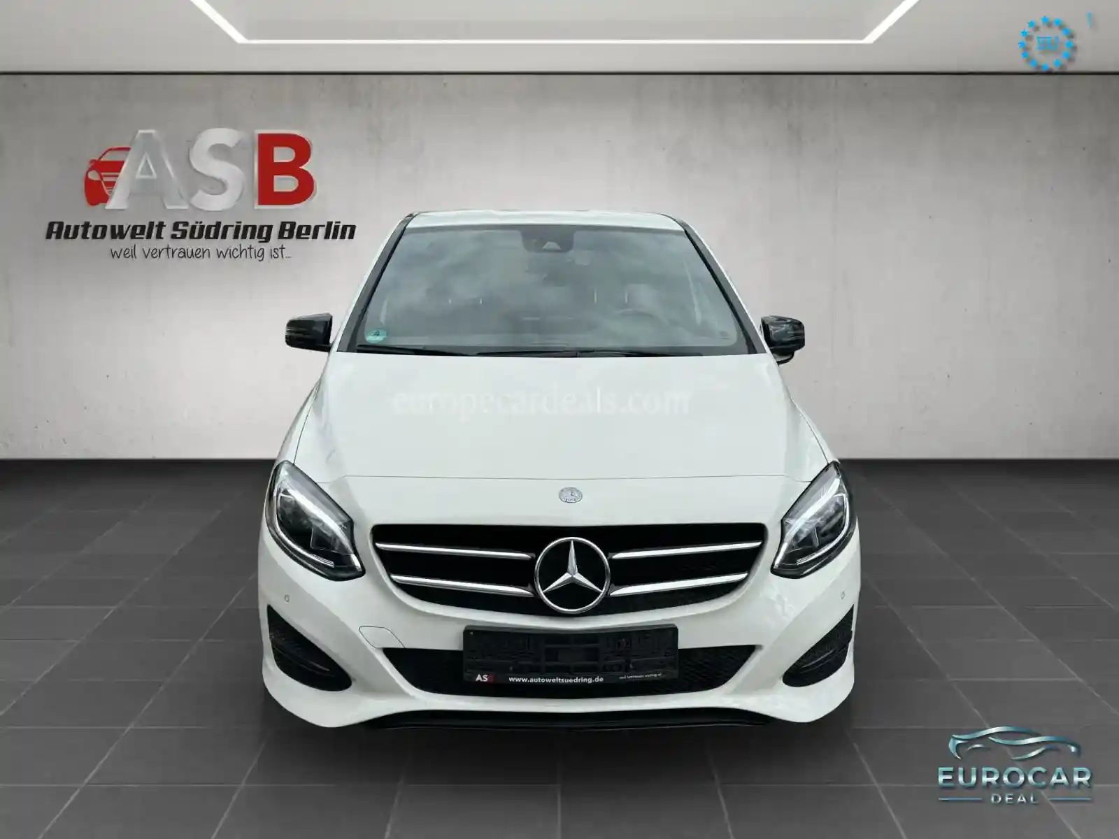 Mercedes-Benz B 180