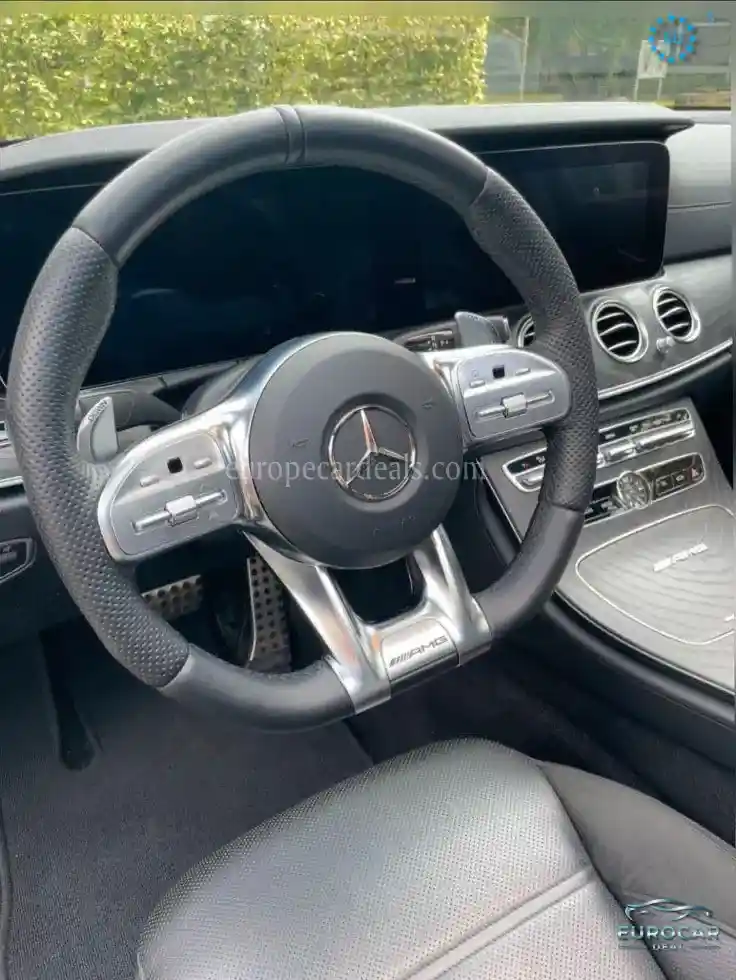 Mercedes-Benz E 63 AMG