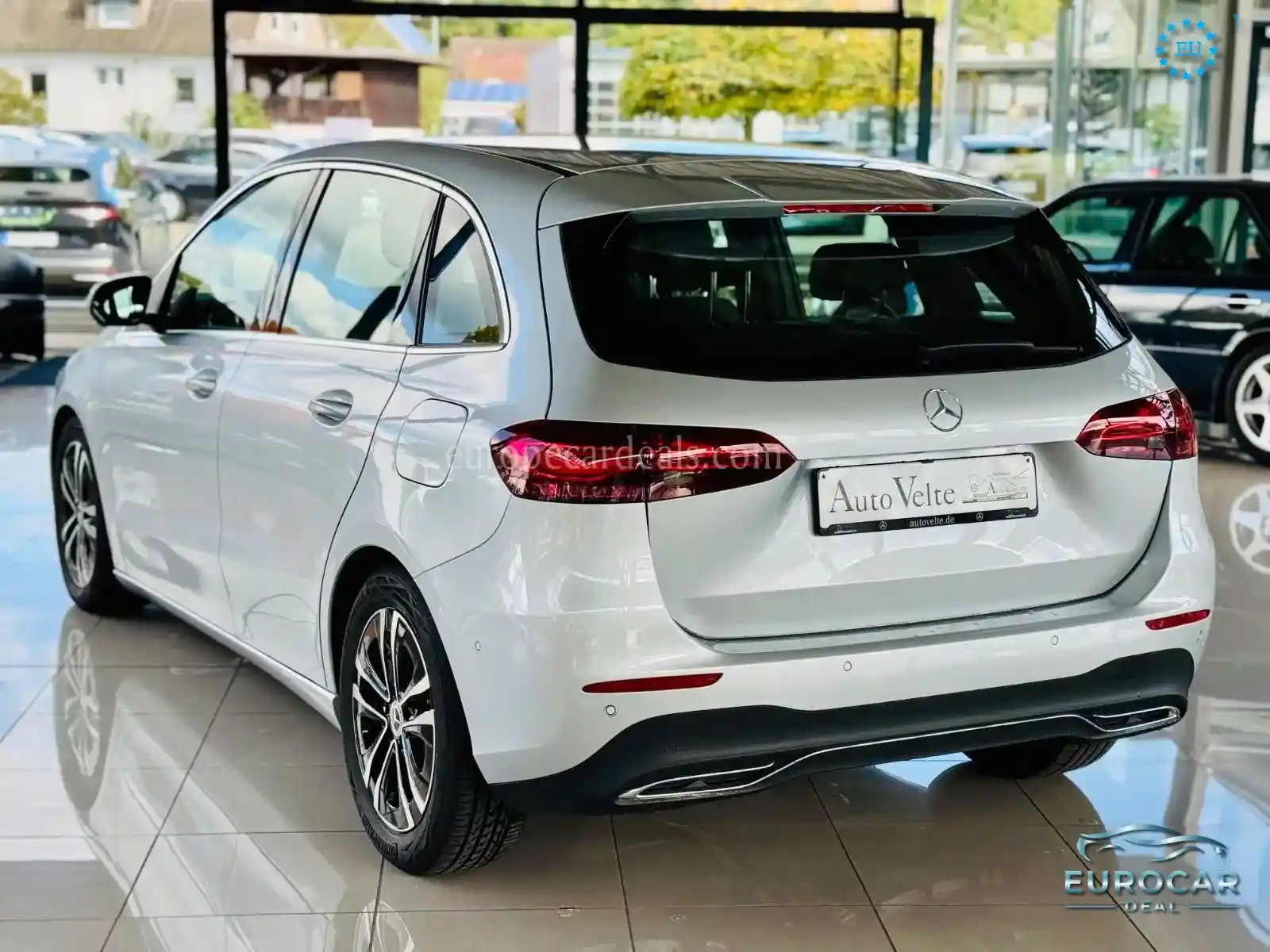 Mercedes-Benz B 220