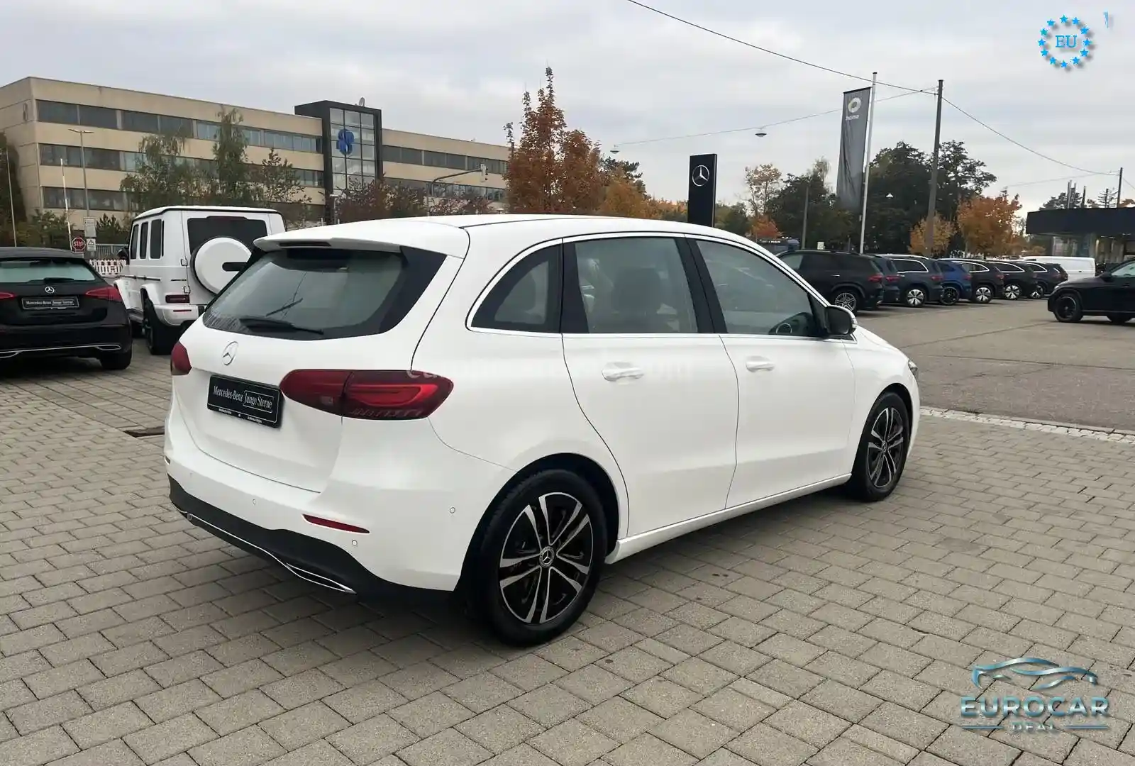 Mercedes-Benz B 180