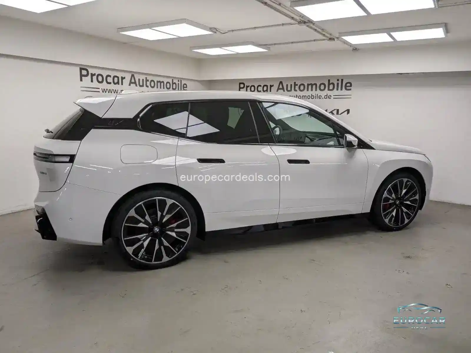 BMW iX