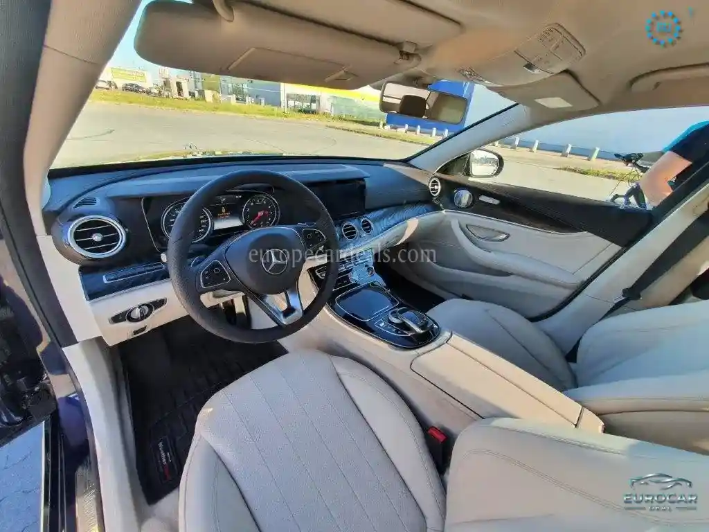 Mercedes-Benz E 300