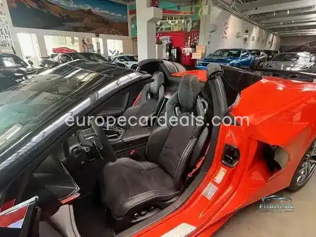 Corvette C8