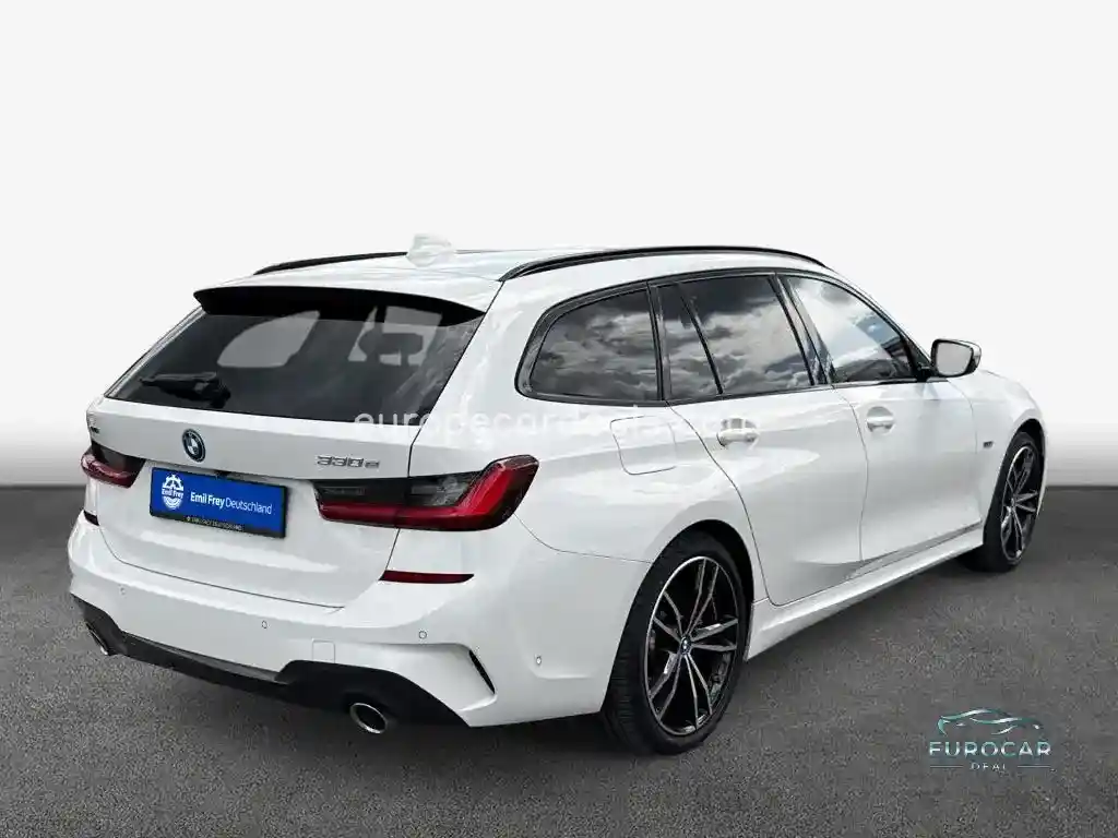 BMW 330