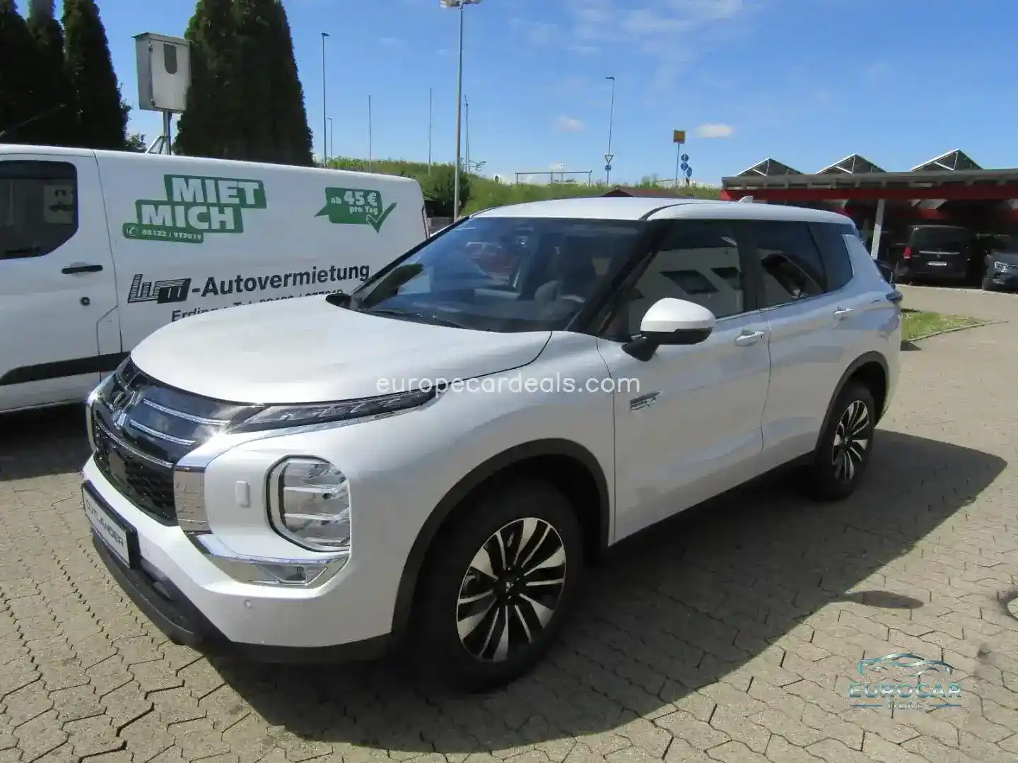 Mitsubishi Plug-in Hybrid Outlander