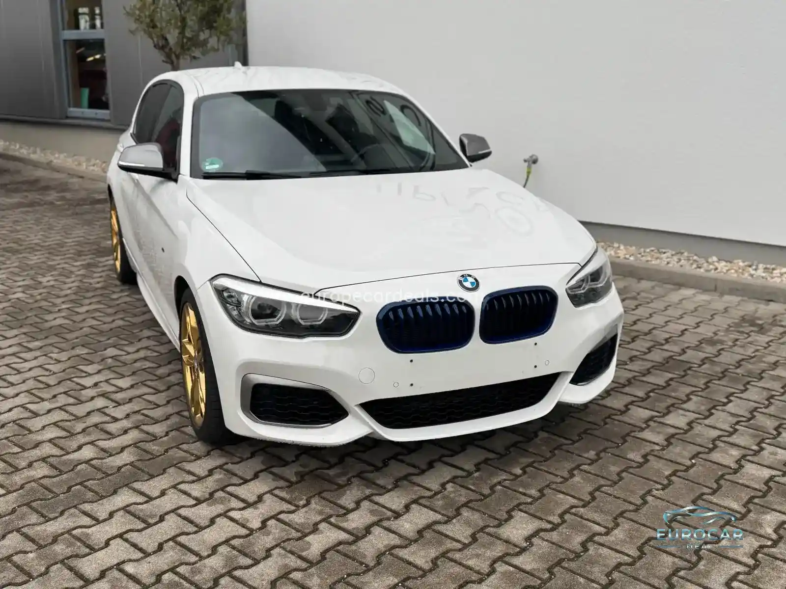 BMW M140i