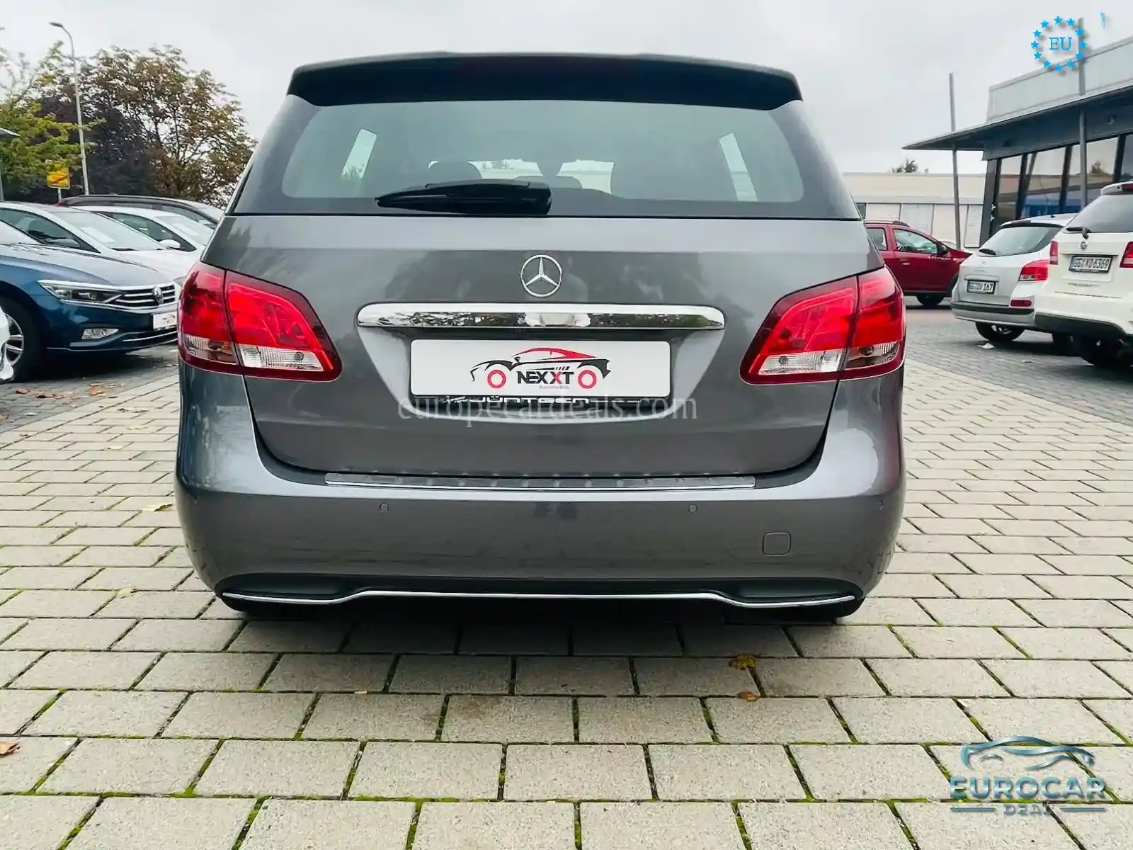 Mercedes-Benz B 180