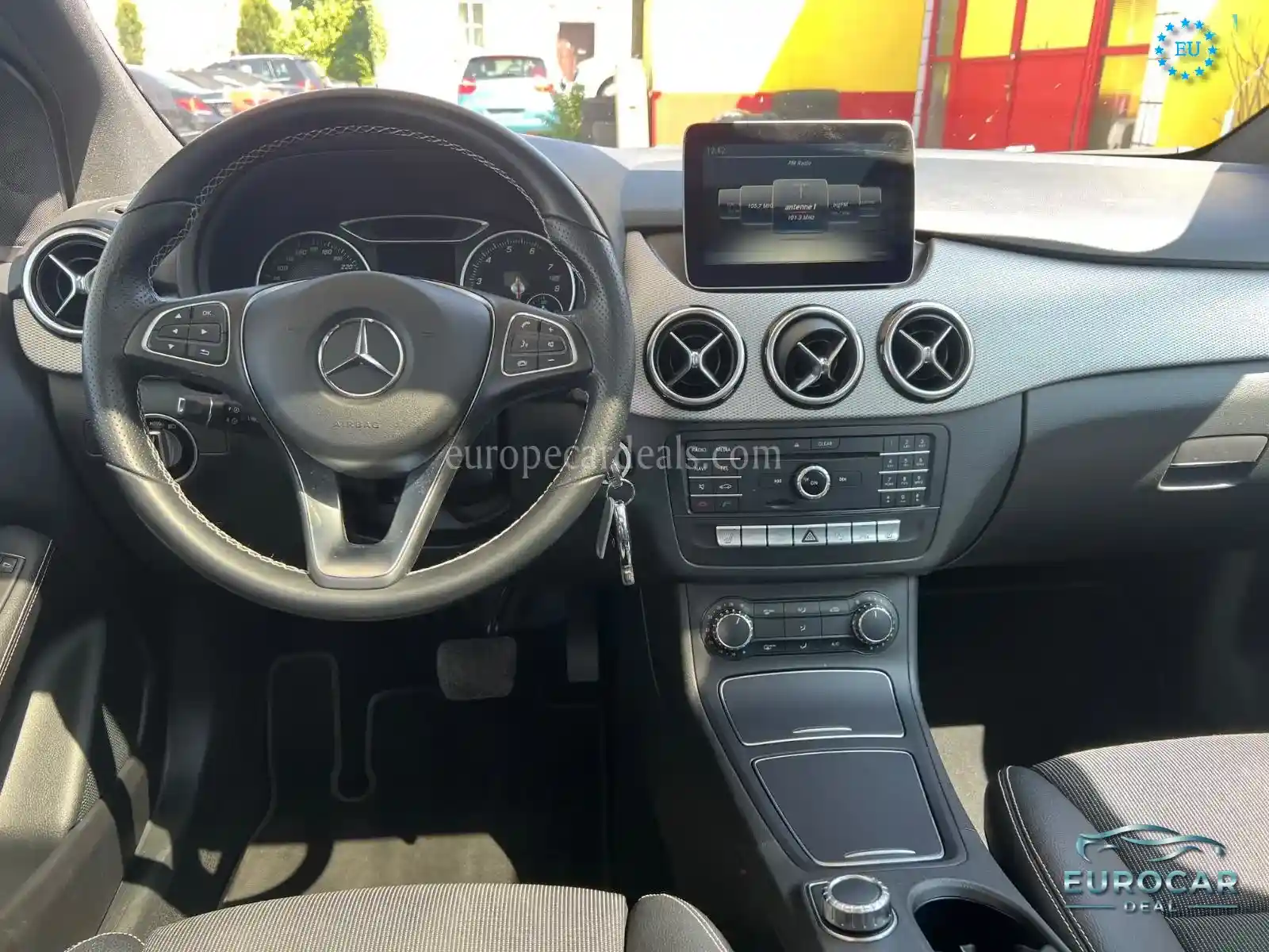 Mercedes-Benz B 200