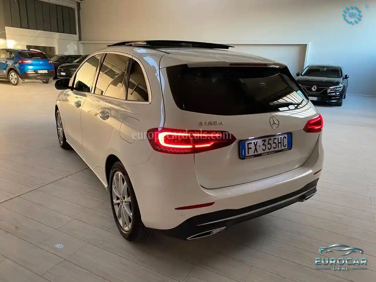 Mercedes-Benz B 180