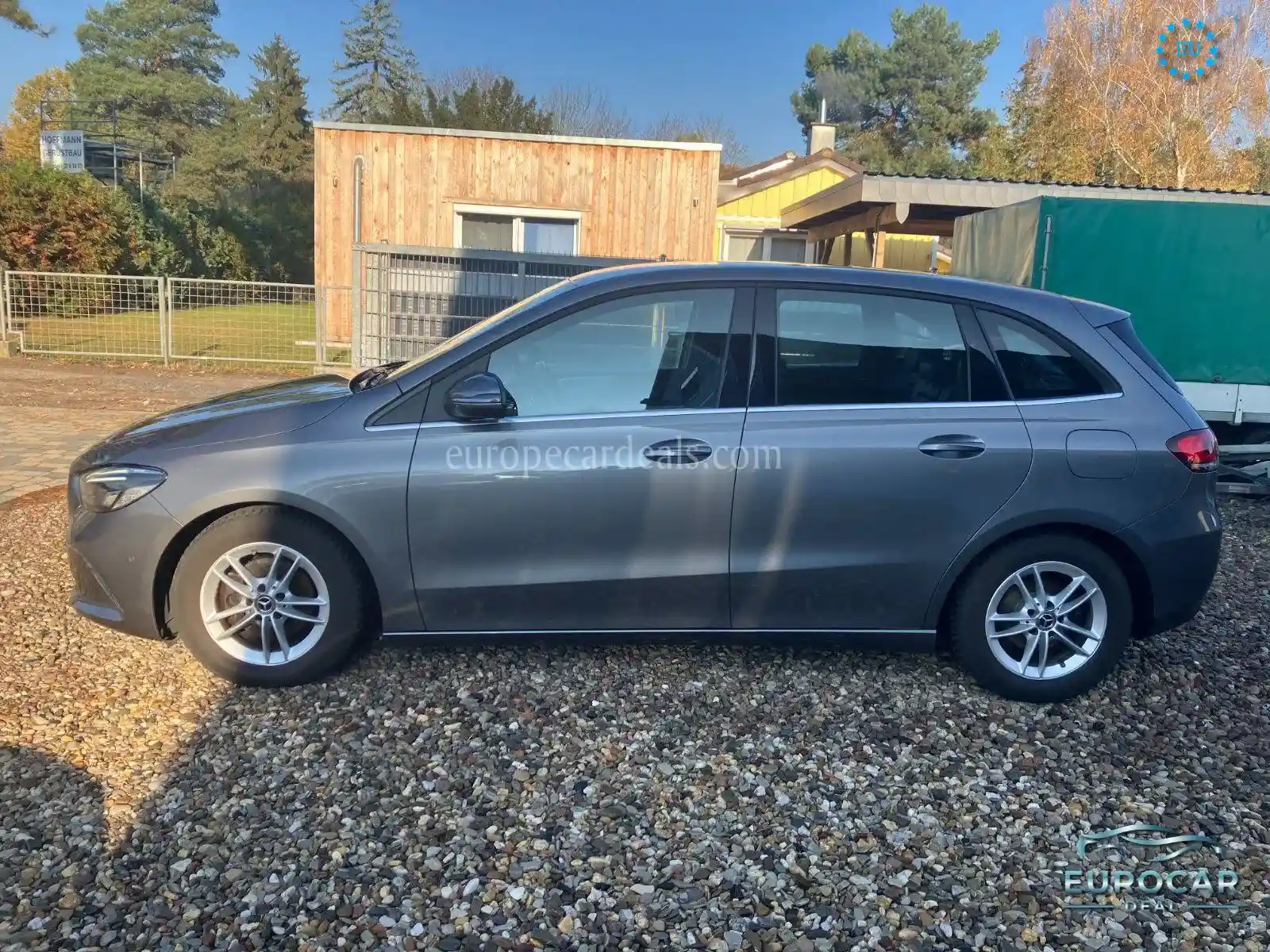Mercedes-Benz B 180
