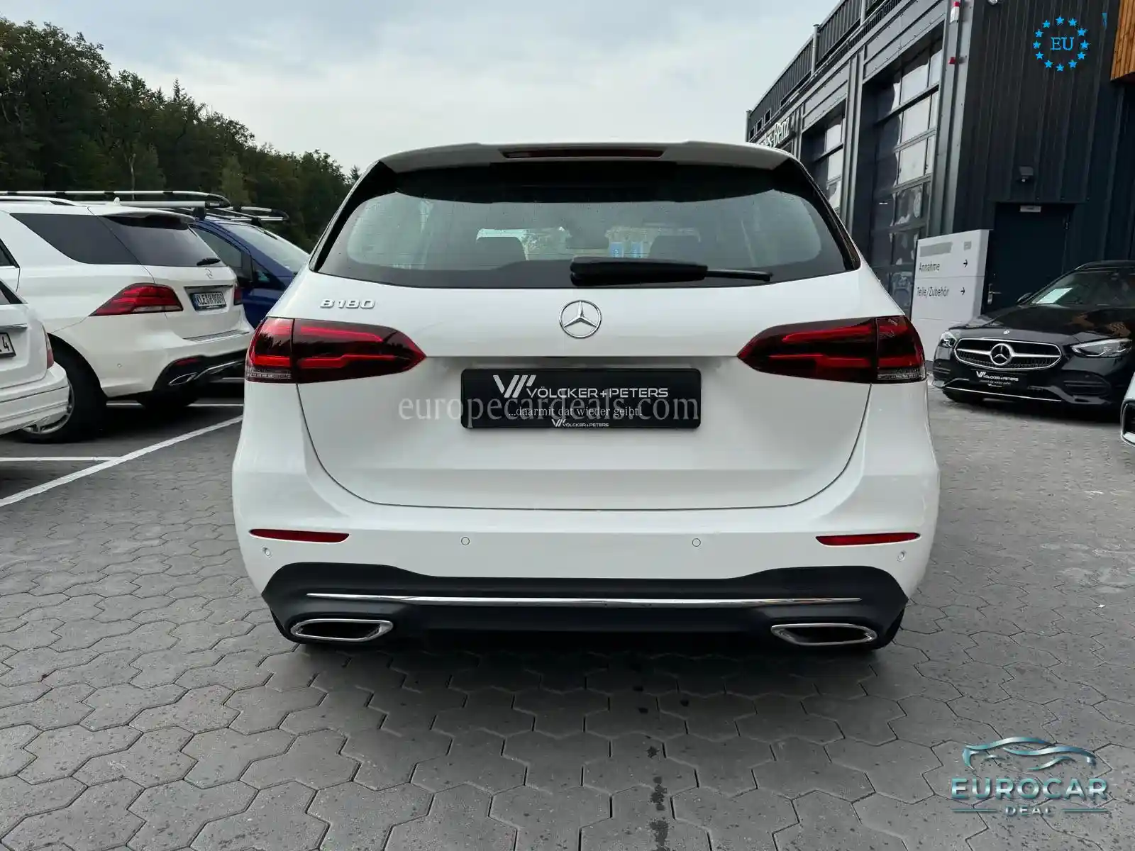 Mercedes-Benz B 180