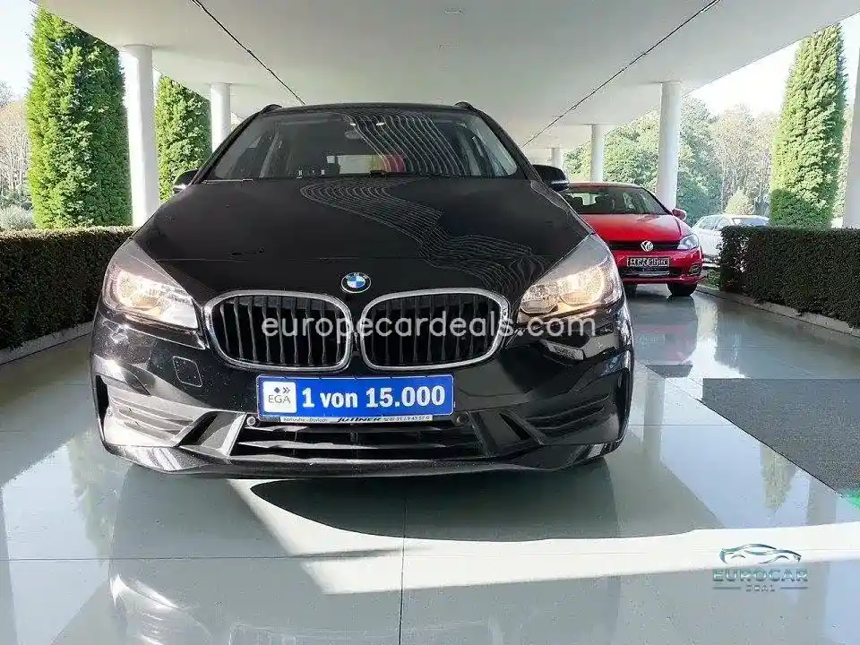 BMW 225