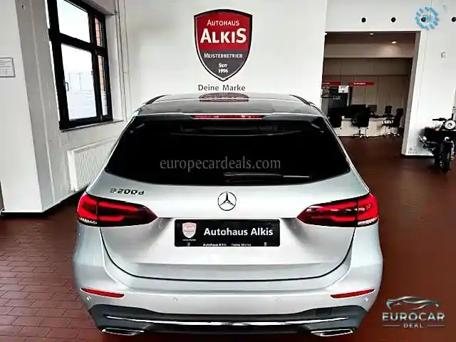 Mercedes-Benz B 200