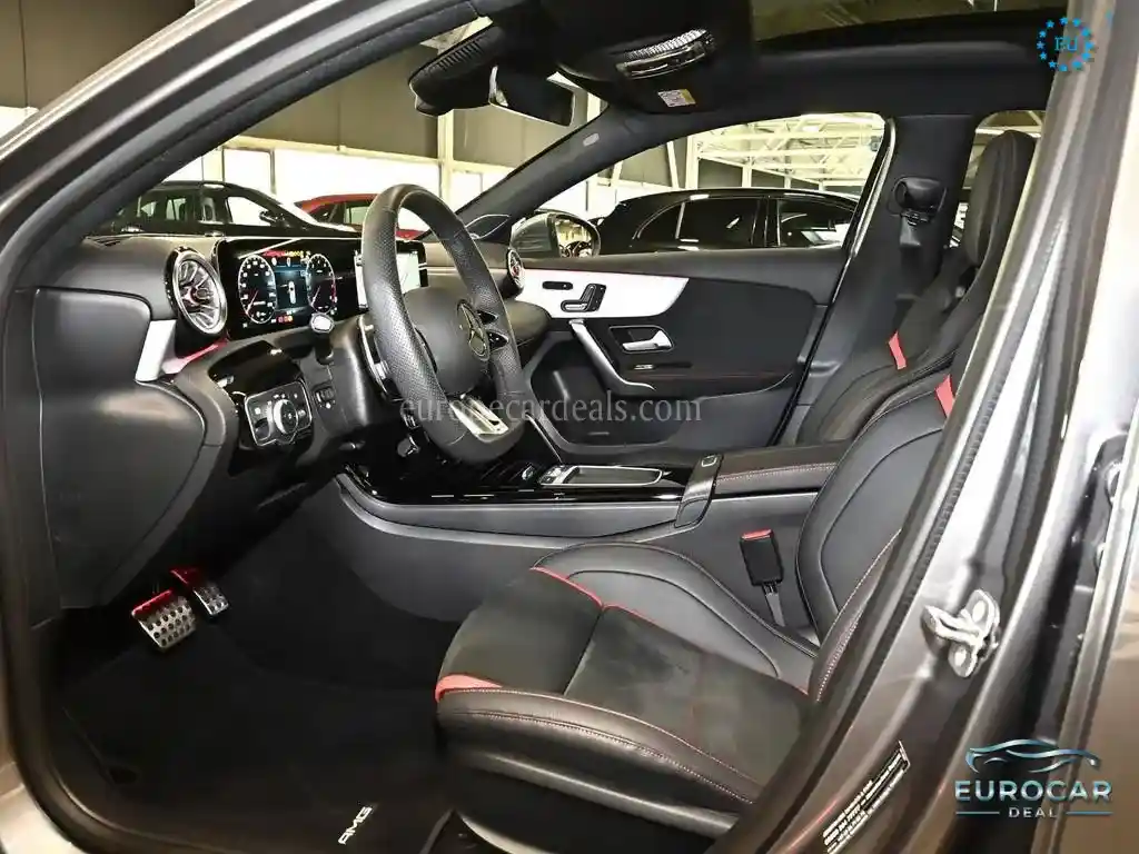 Mercedes-Benz A 35 AMG