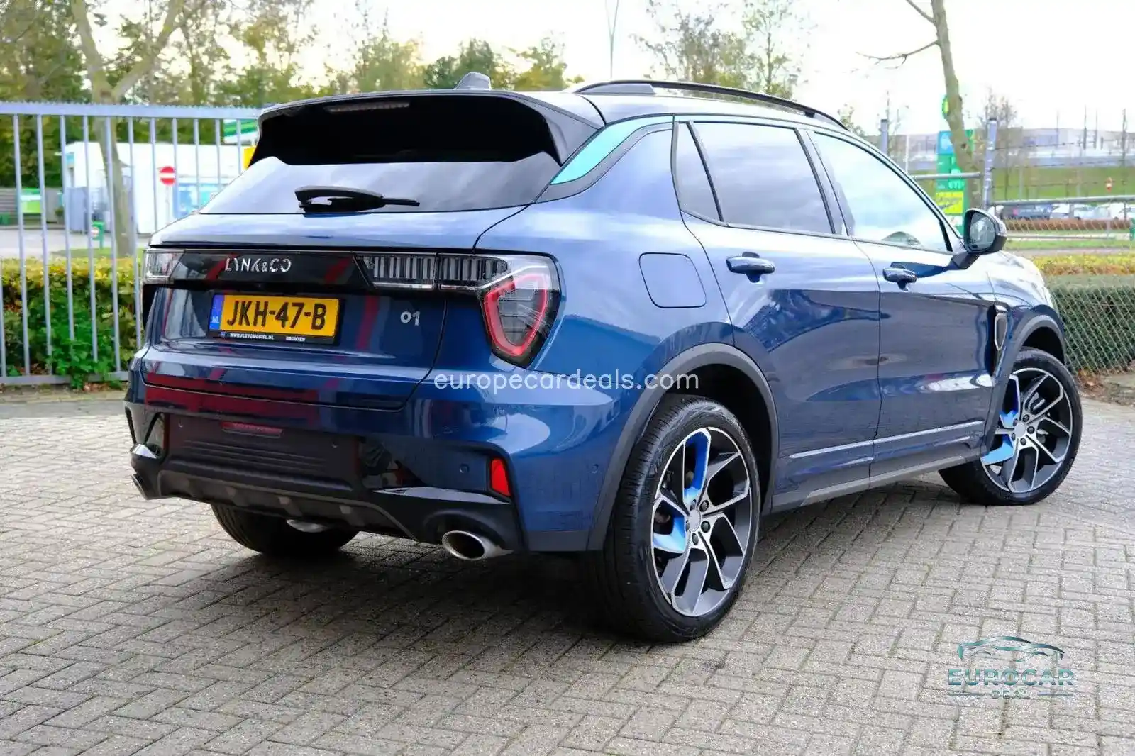 Lynk&Co 01
