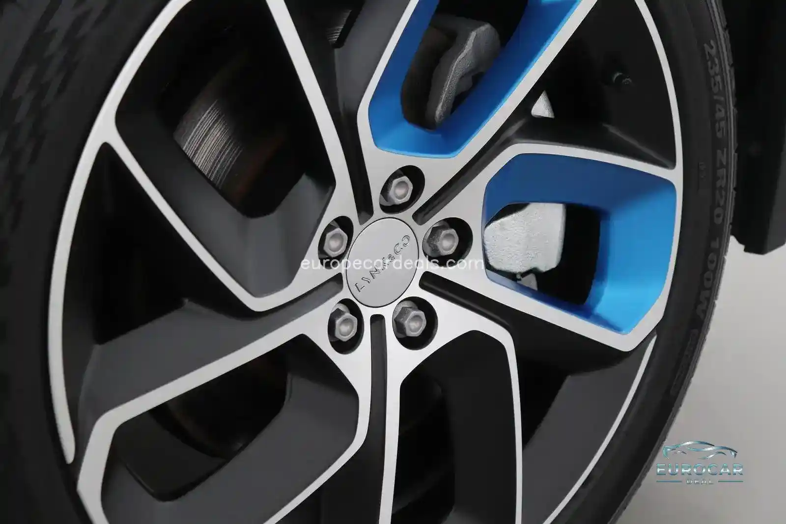 Lynk&Co 01