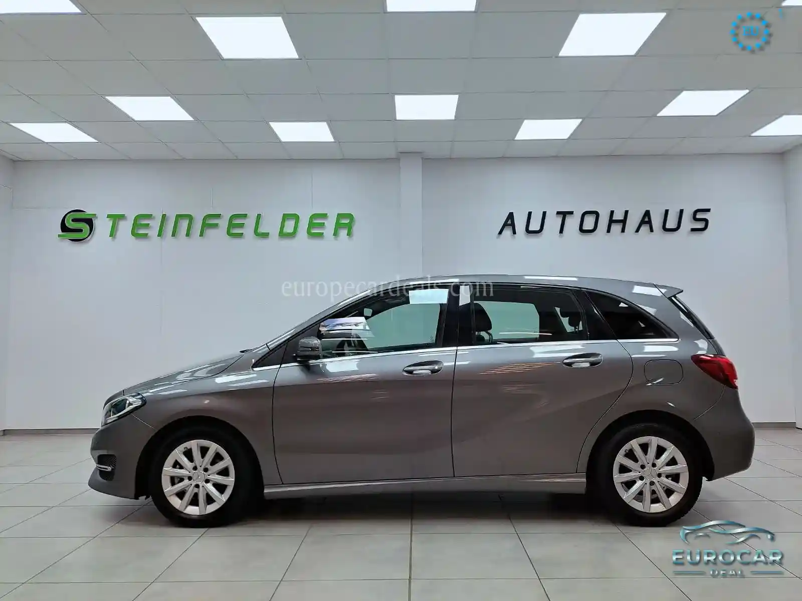 Mercedes-Benz B 180