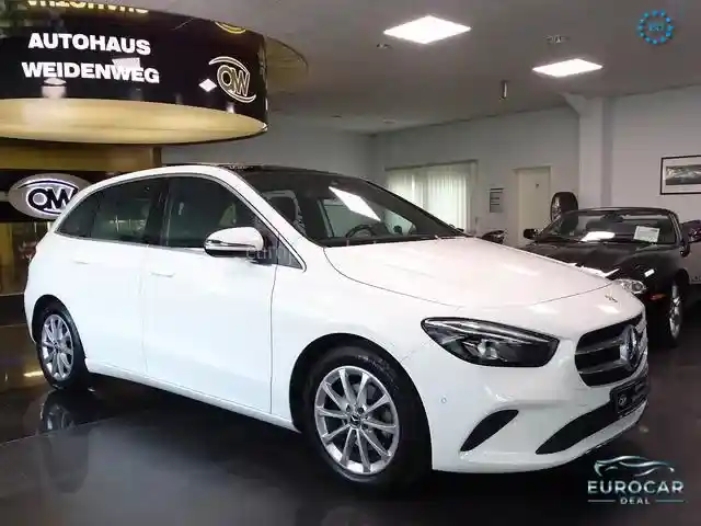 Mercedes-Benz B 180