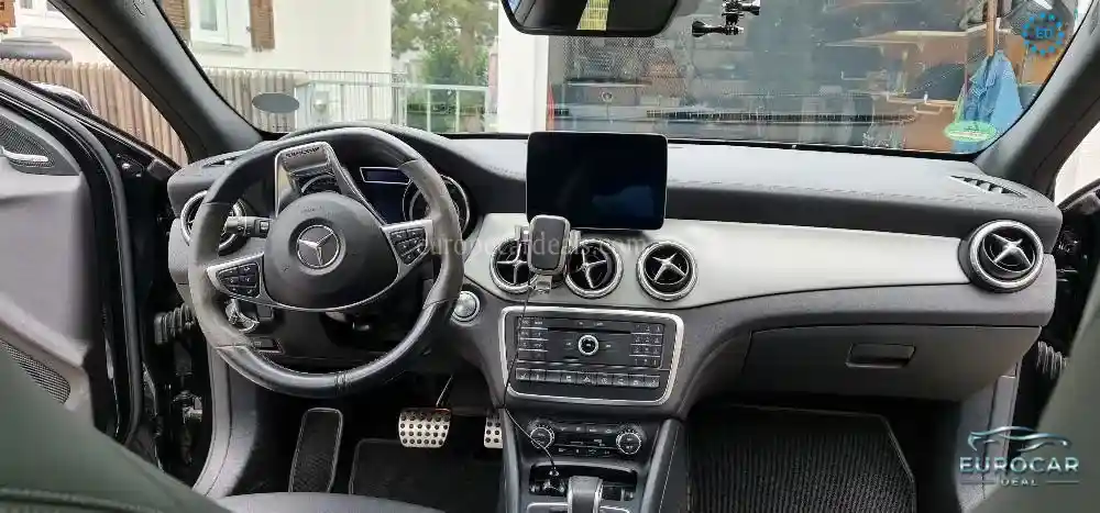 Mercedes-Benz A 45 AMG