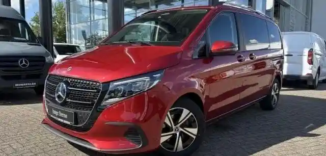 Mercedes-Benz V 220