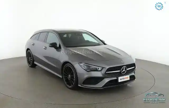 Mercedes-Benz CLA 220 Shooting Brake