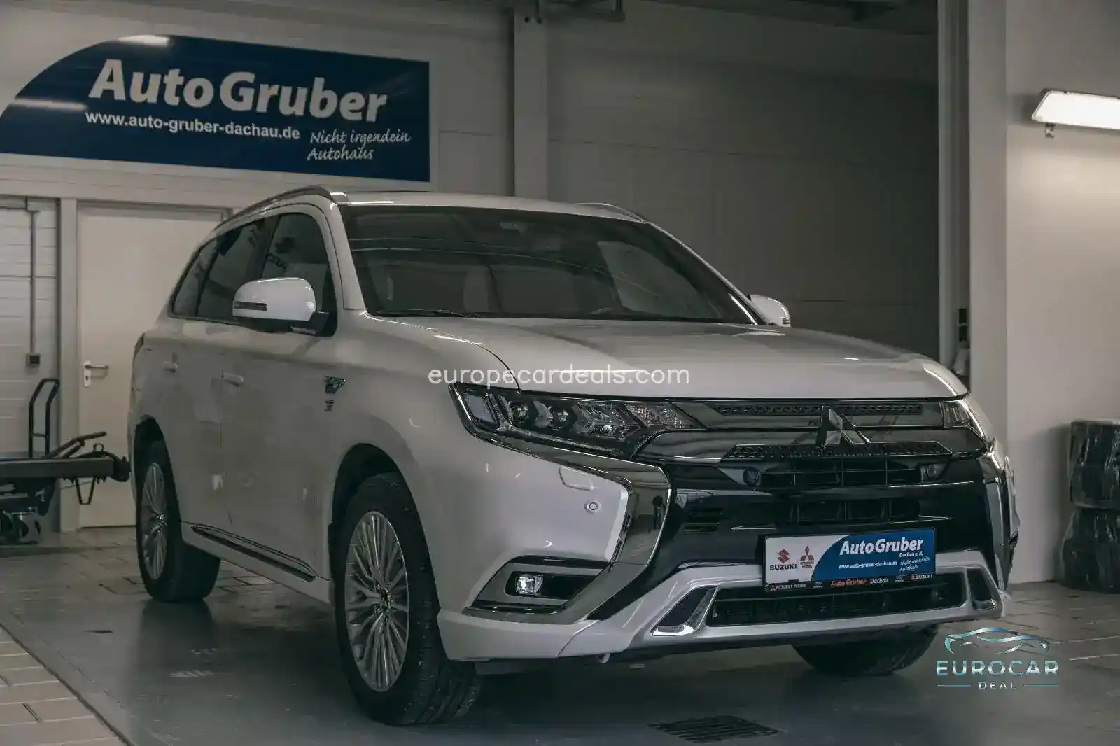 Mitsubishi Plug-in Hybrid Outlander