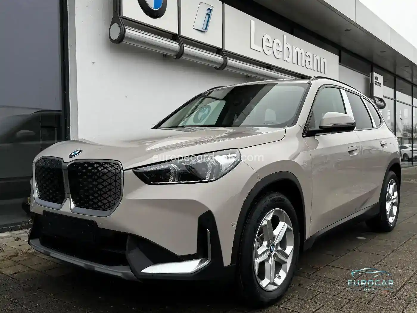 BMW iX1