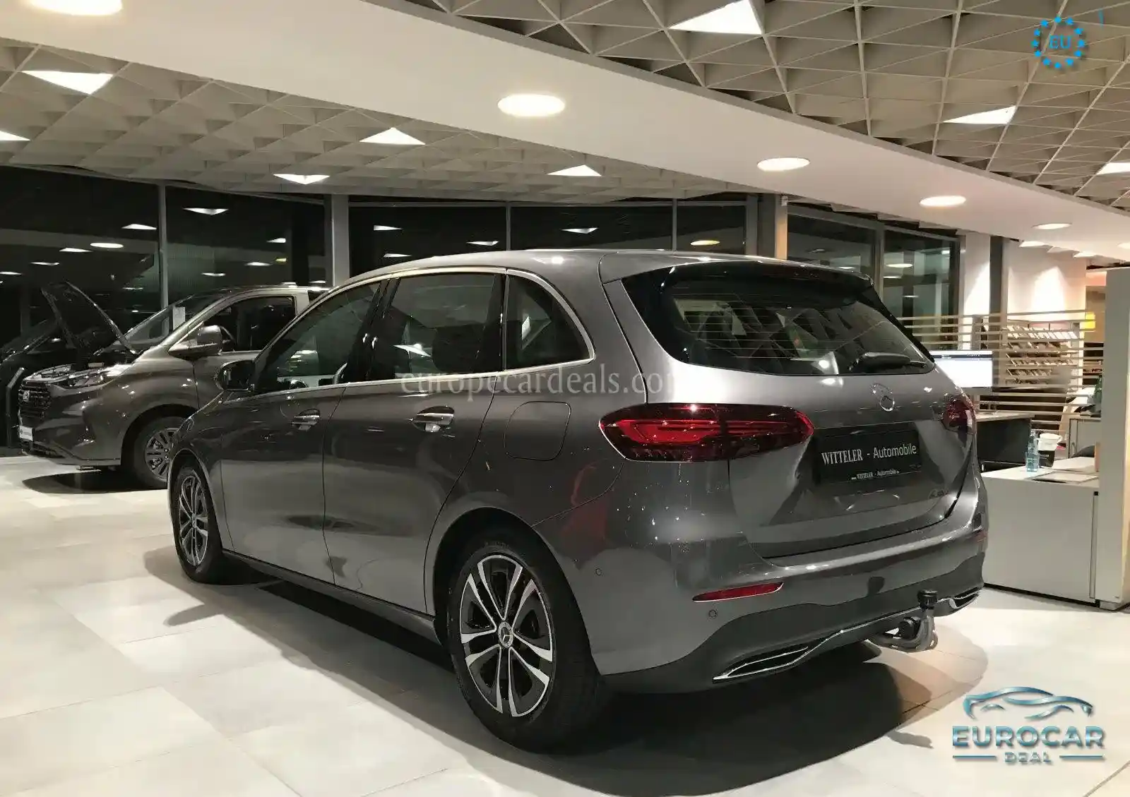 Mercedes-Benz B 180