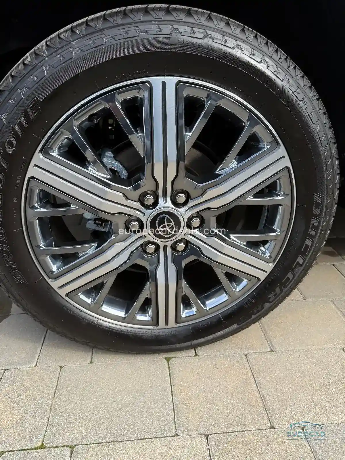 Toyota Sequoia