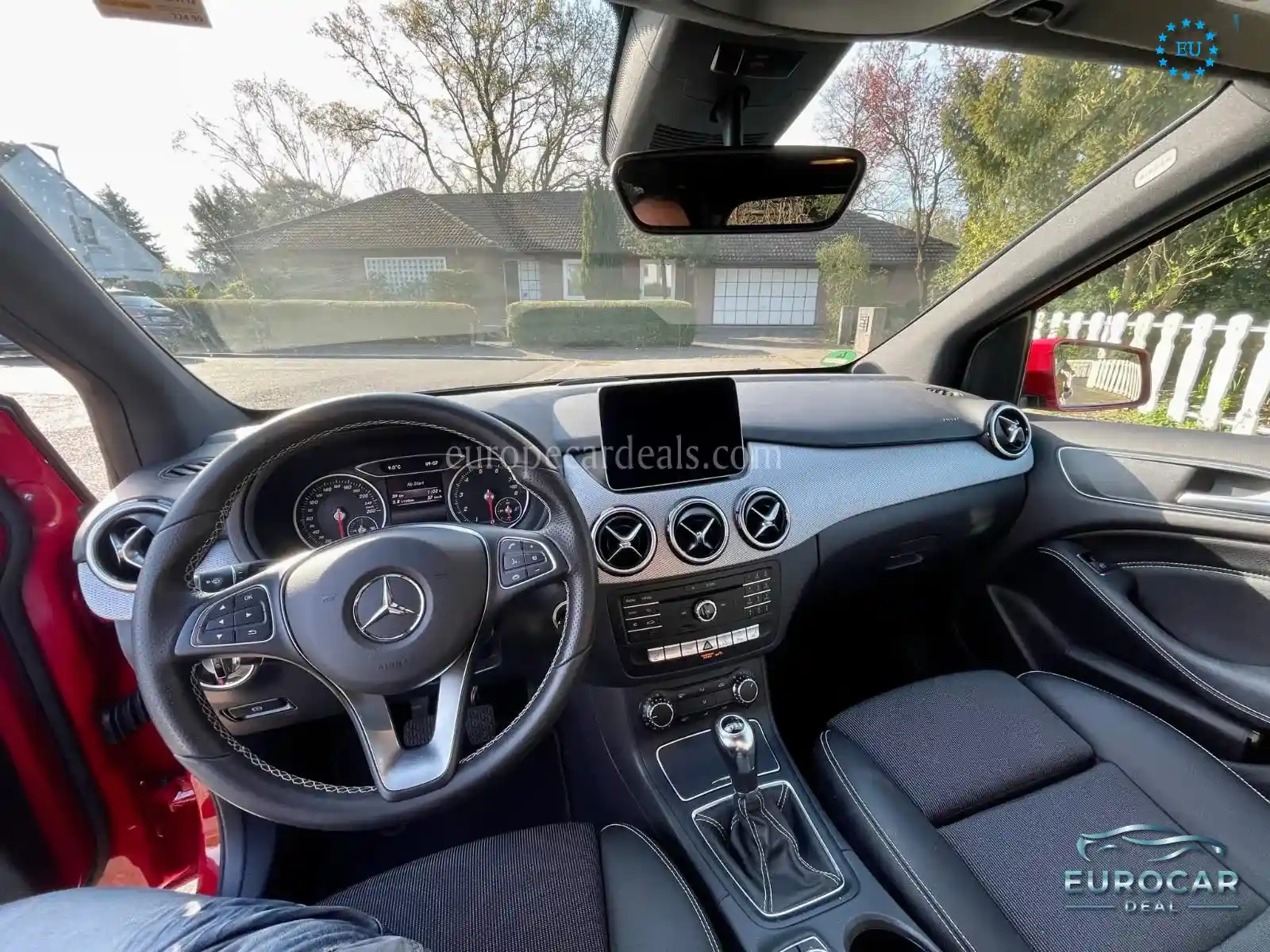 Mercedes-Benz B 180