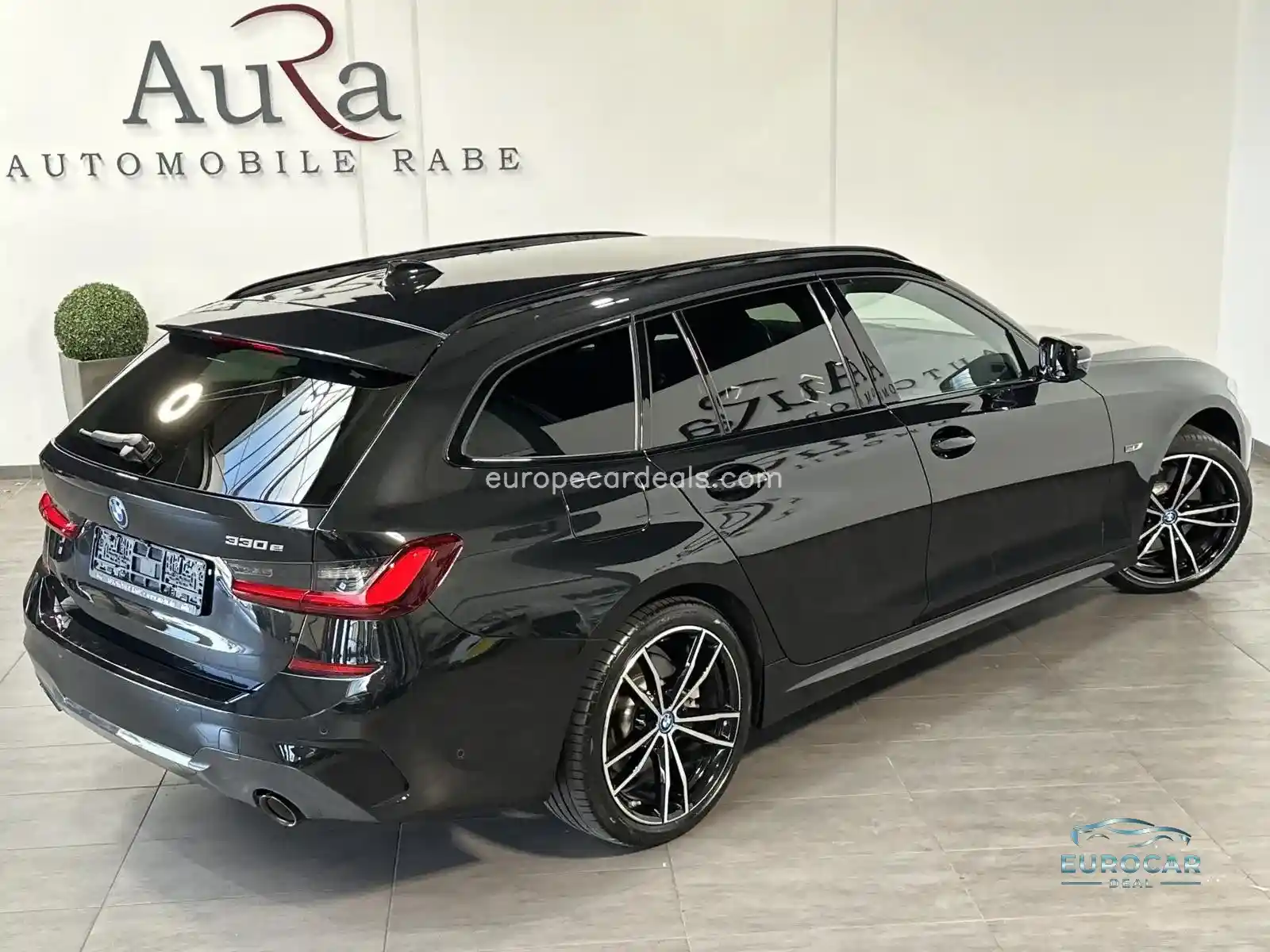 BMW 330