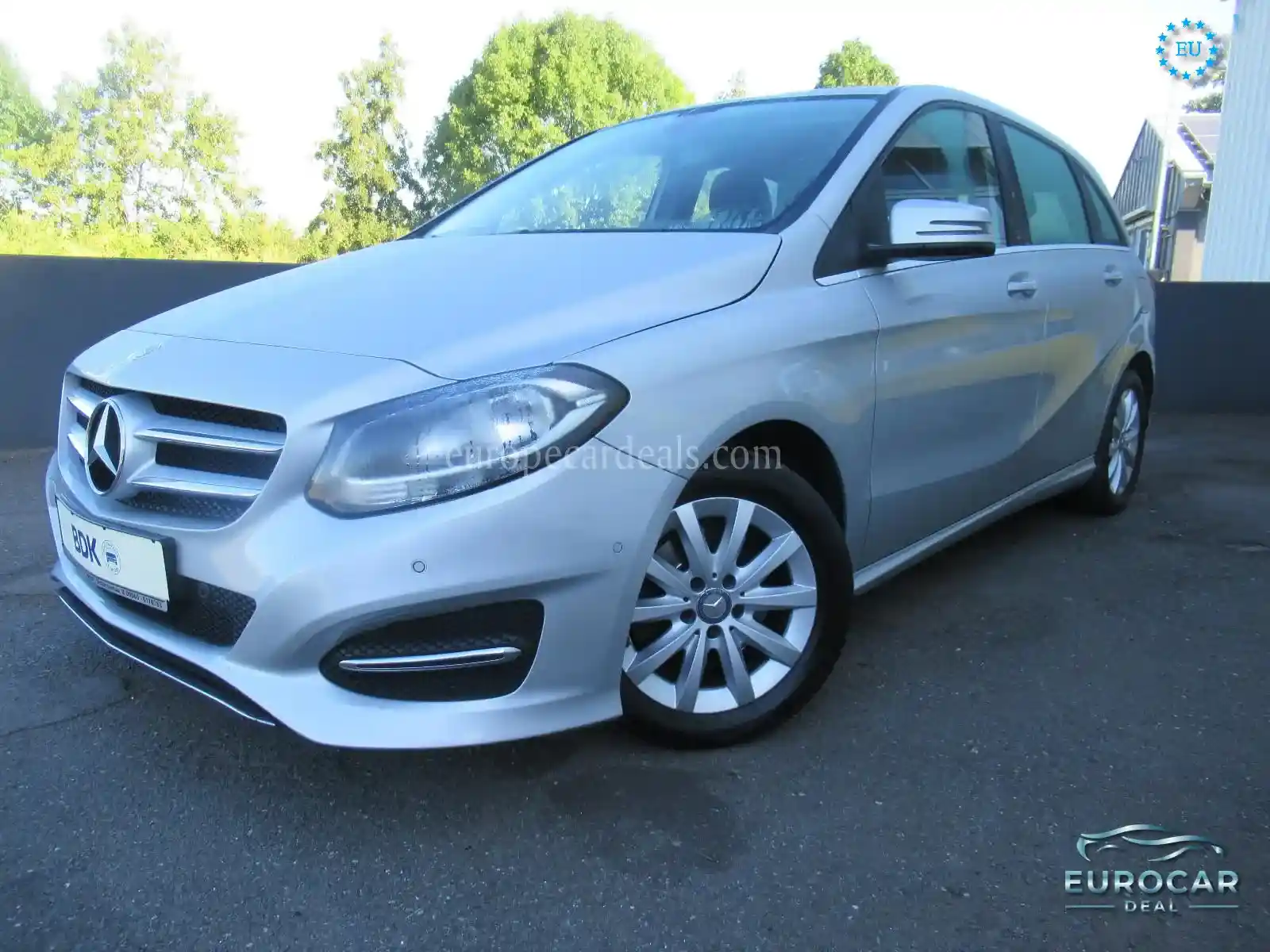 Mercedes-Benz B 180
