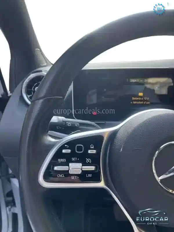 Mercedes-Benz B 220