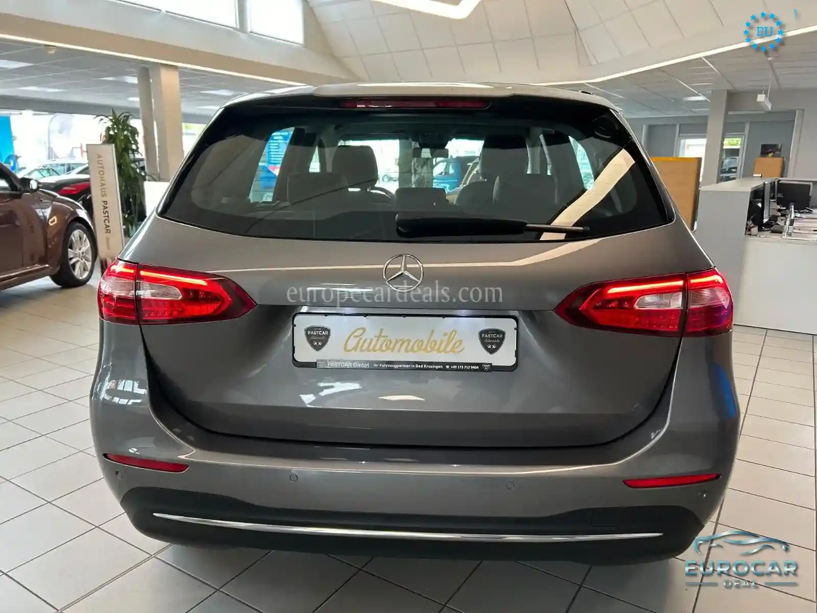 Mercedes-Benz B 180