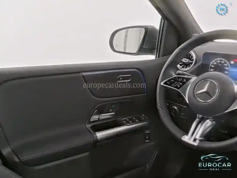 Mercedes-Benz B 220