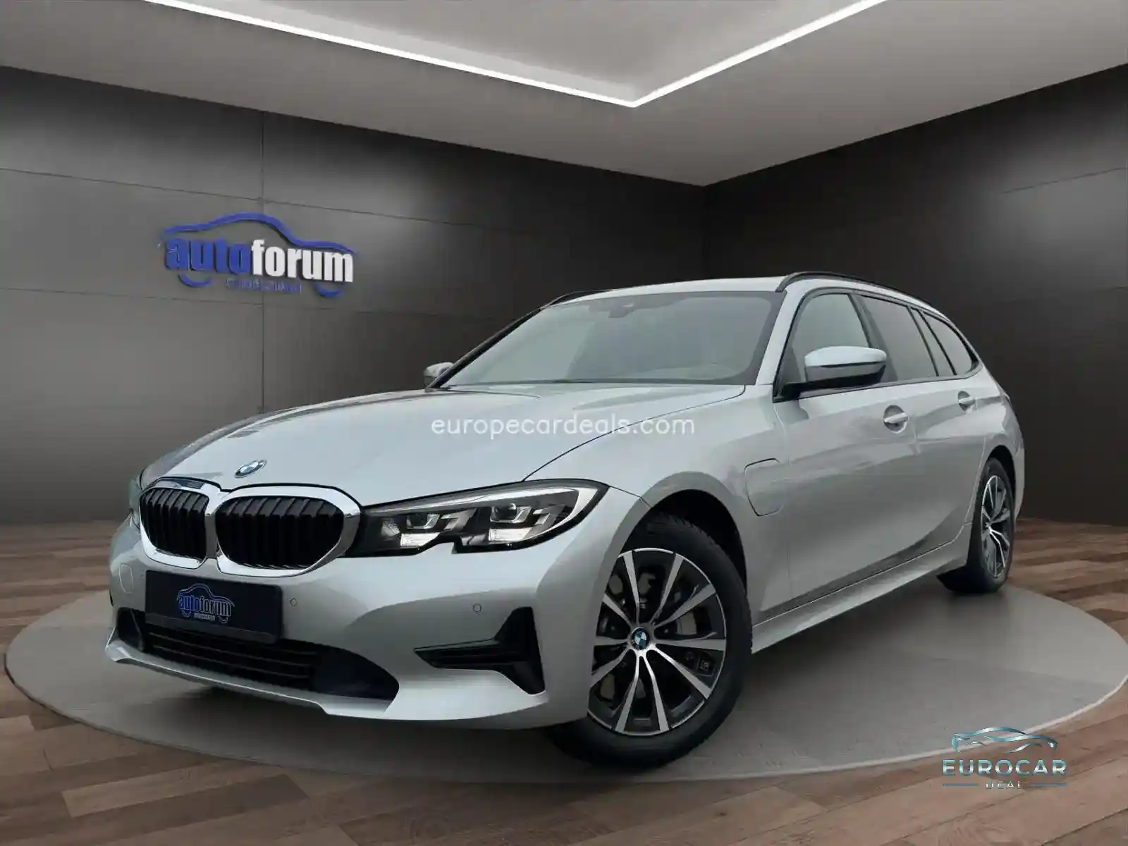 BMW 330