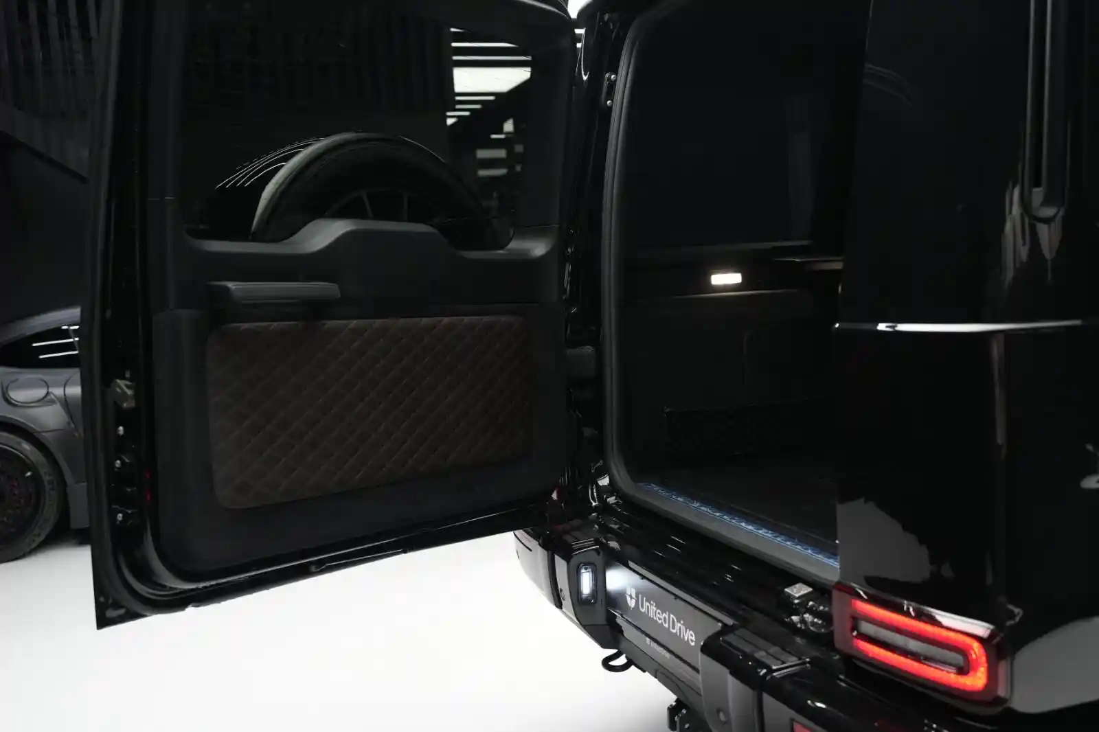 Mercedes-Benz G 500