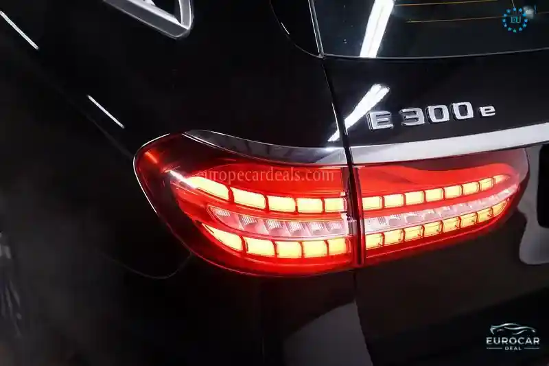 Mercedes-Benz E 300